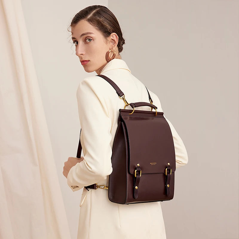 The Cnoles Vintage Leather Backpack combines timeless design with everyday functionality.