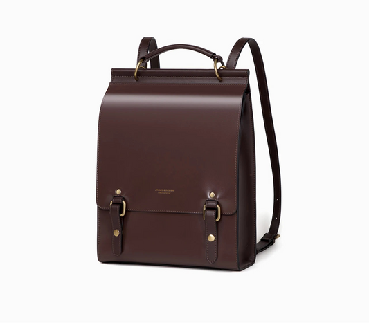 The Cnoles Vintage Leather Backpack combines timeless design with everyday functionality.