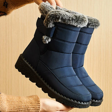 Waterproof boots with fur lining